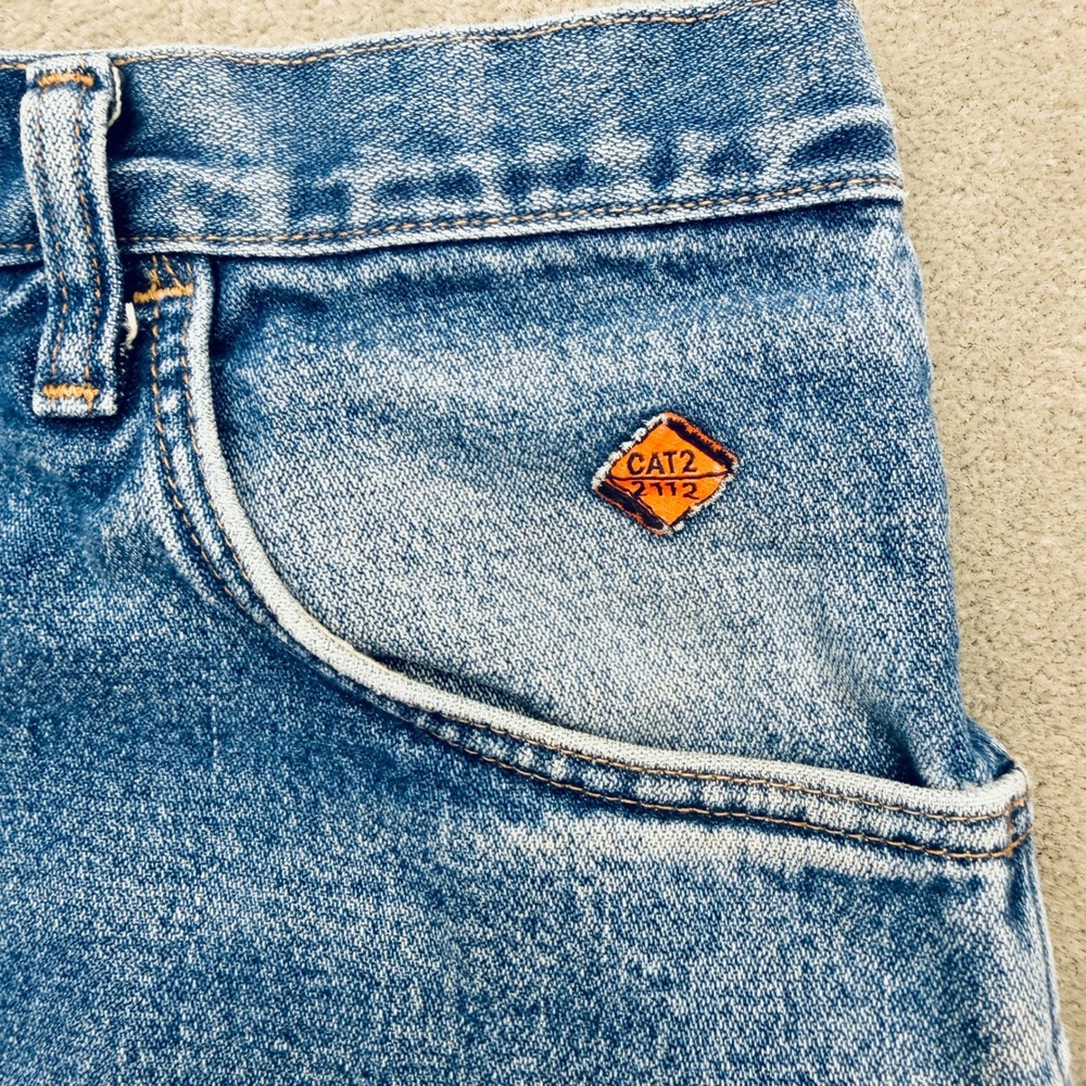 Wrangler FR Flame Resistant Relaxed Fit Jeans Mens 40x36 Blue Denim 10FR31MWZ - Picture 15 of 16